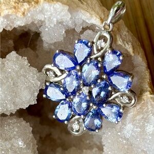 Tanzanite and sterling vintage pendant, gorgeous